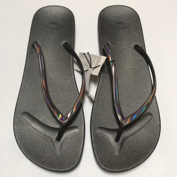 gap flip flops